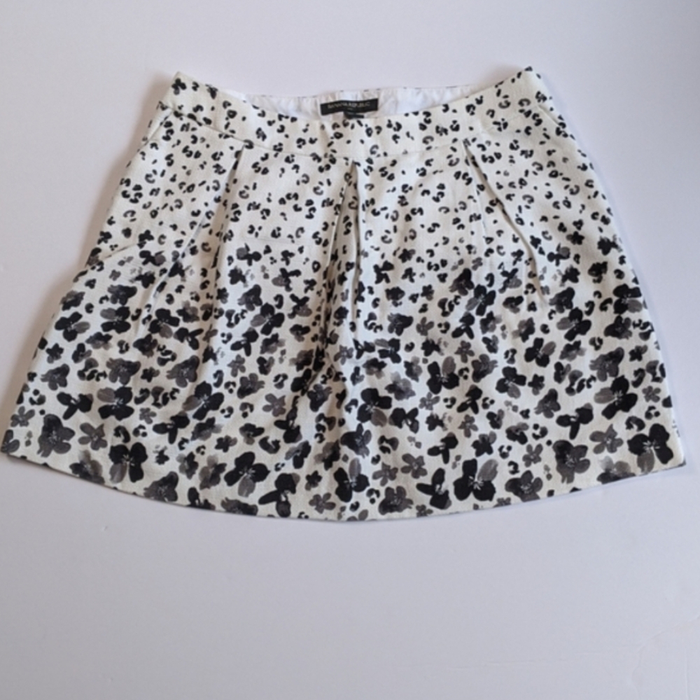 Banana Republic Mini Skirt |6P| Pockets